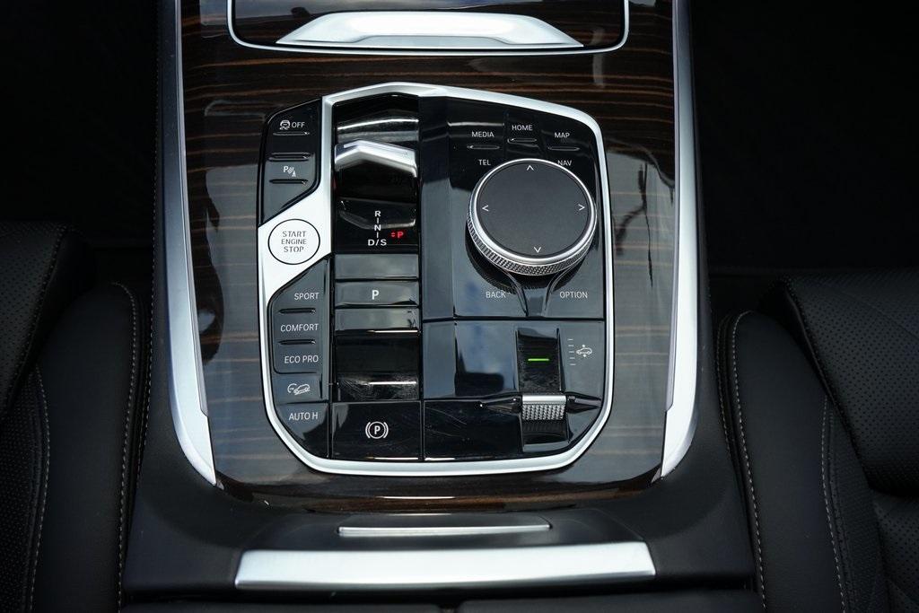 2025 BMW X7