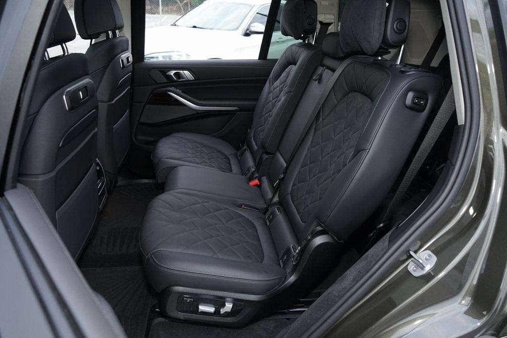 2025 BMW X7