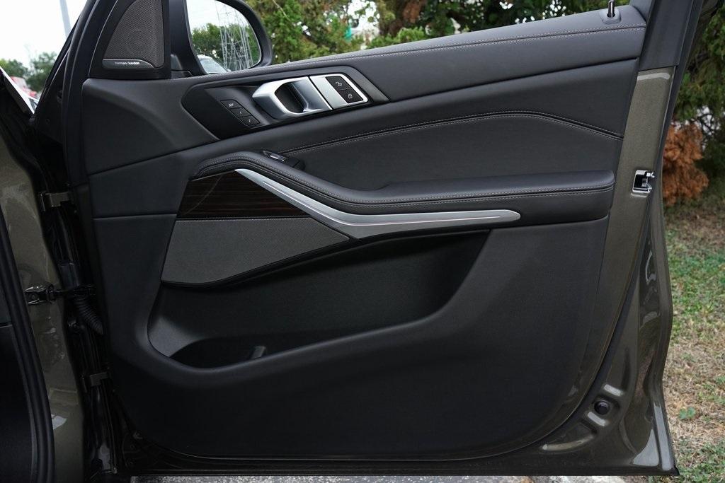 2025 BMW X7