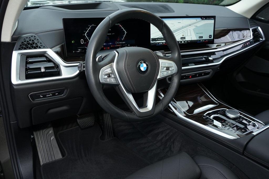 2025 BMW X7