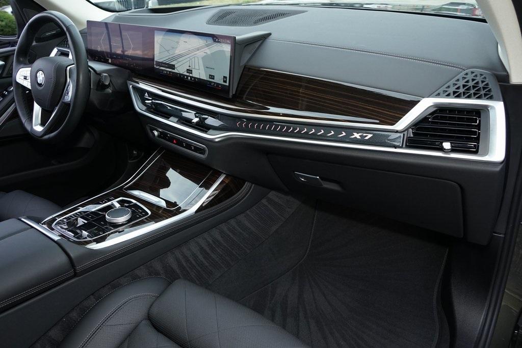 2025 BMW X7