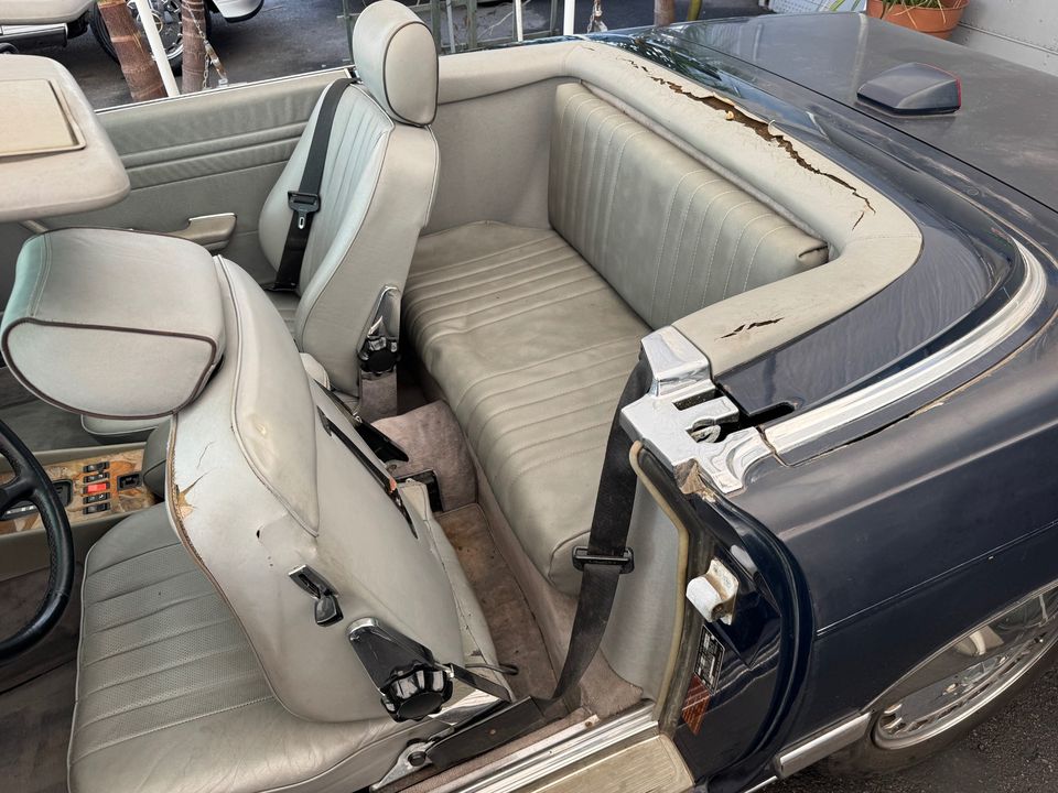 1986 Mercedes-Benz 560-Class
