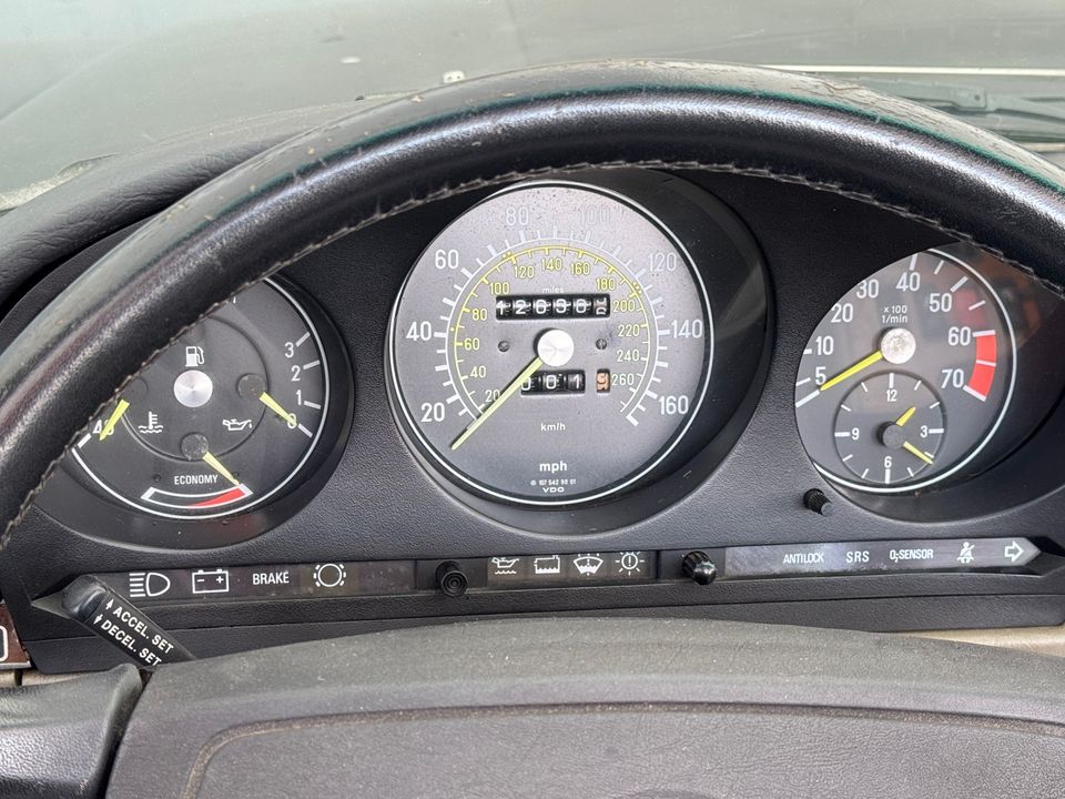 1986 Mercedes-Benz 560-Class