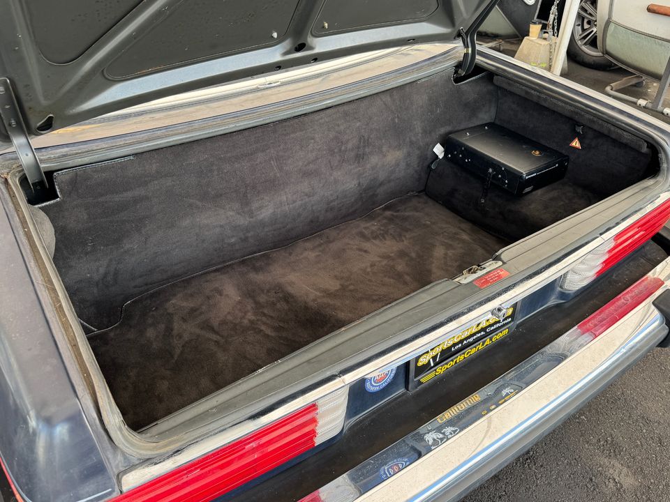 1986 Mercedes-Benz 560-Class