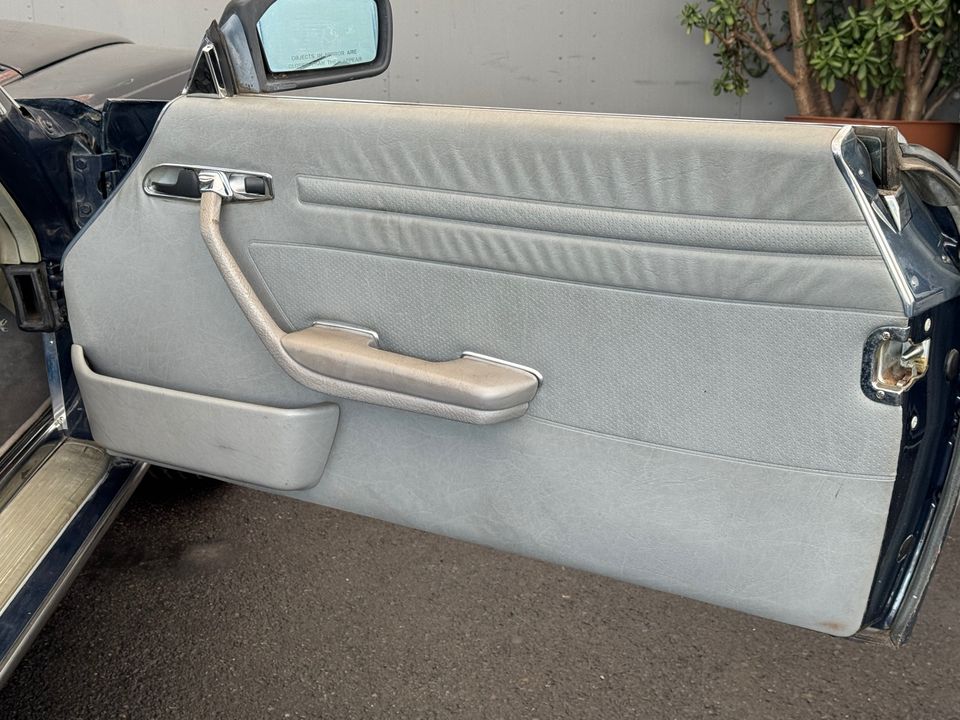 1986 Mercedes-Benz 560-Class