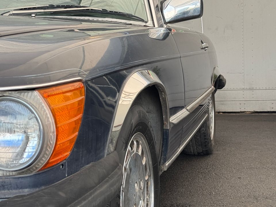 1986 Mercedes-Benz 560-Class