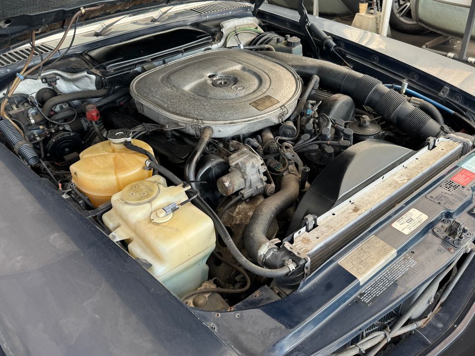 1986 Mercedes-Benz 560-Class