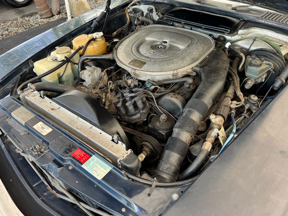 1986 Mercedes-Benz 560-Class
