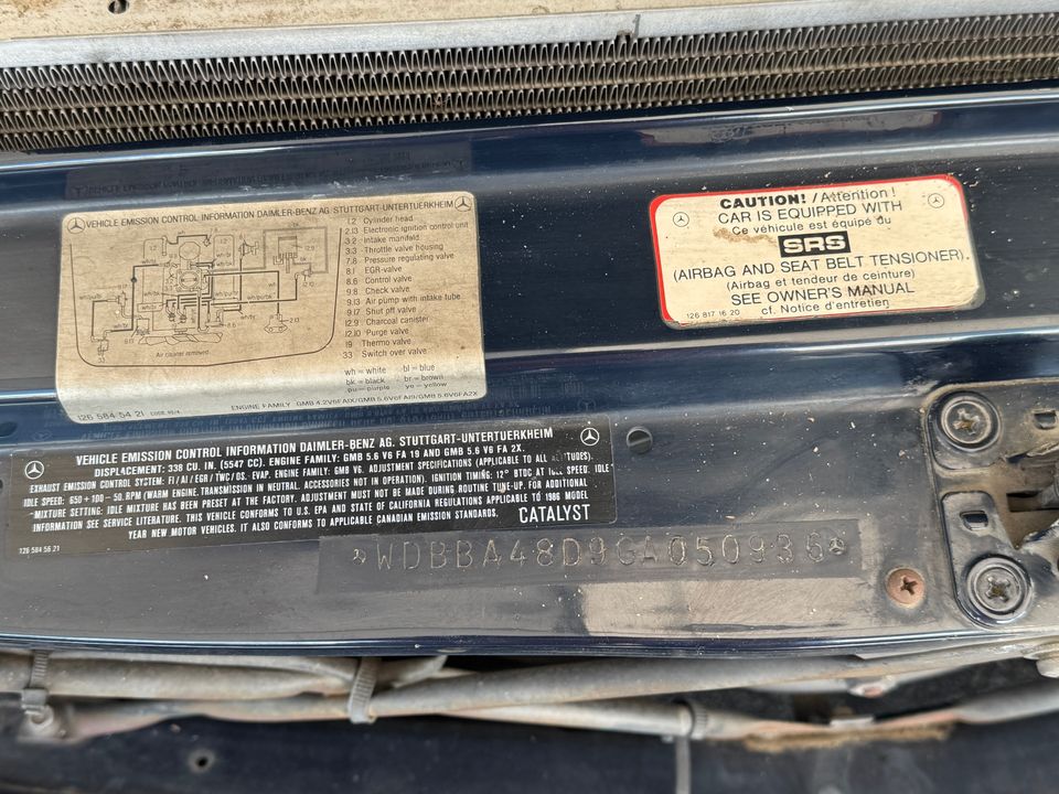 1986 Mercedes-Benz 560-Class
