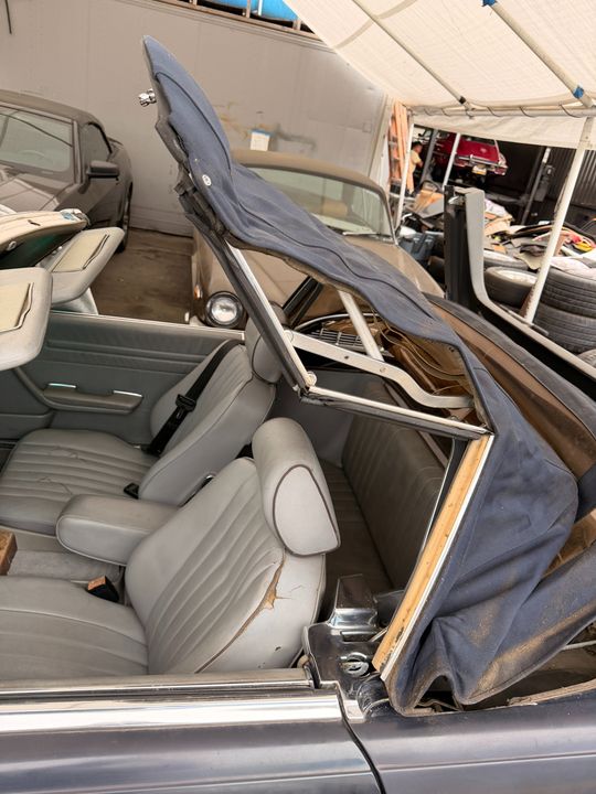 1986 Mercedes-Benz 560-Class
