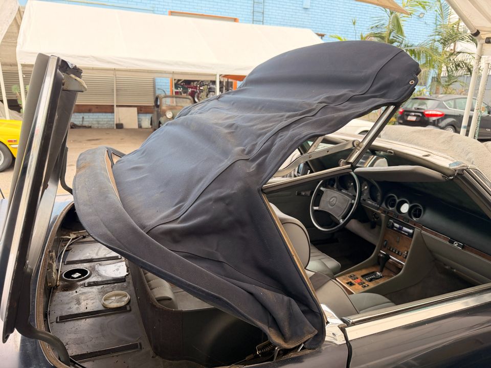 1986 Mercedes-Benz 560-Class