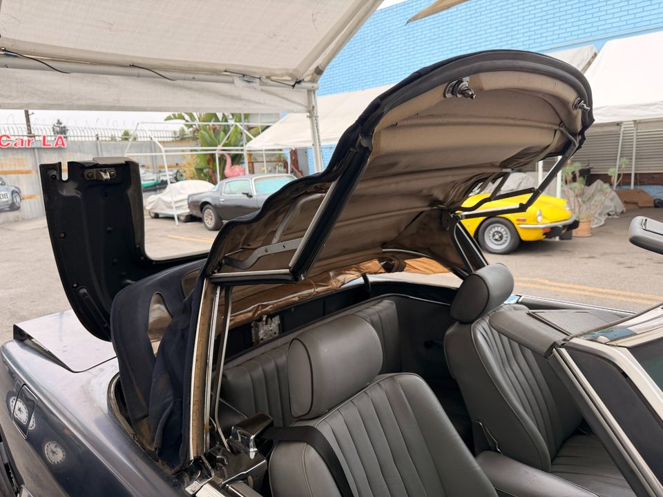 1986 Mercedes-Benz 560-Class