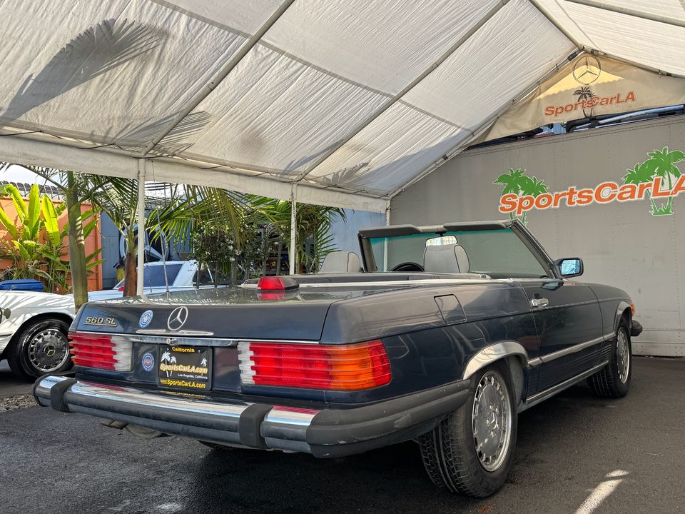 1986 Mercedes-Benz 560-Class