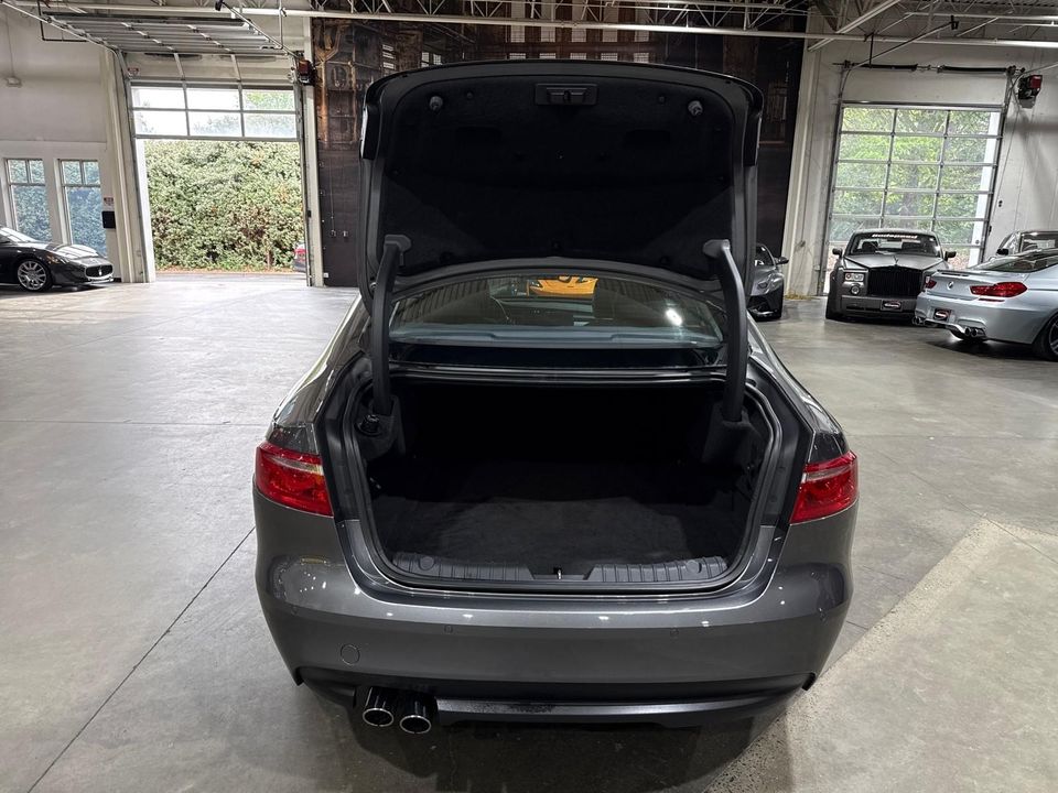 2017 Jaguar XF