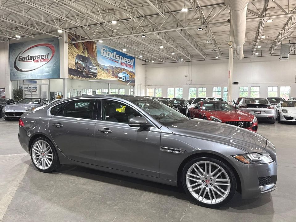 2017 Jaguar XF
