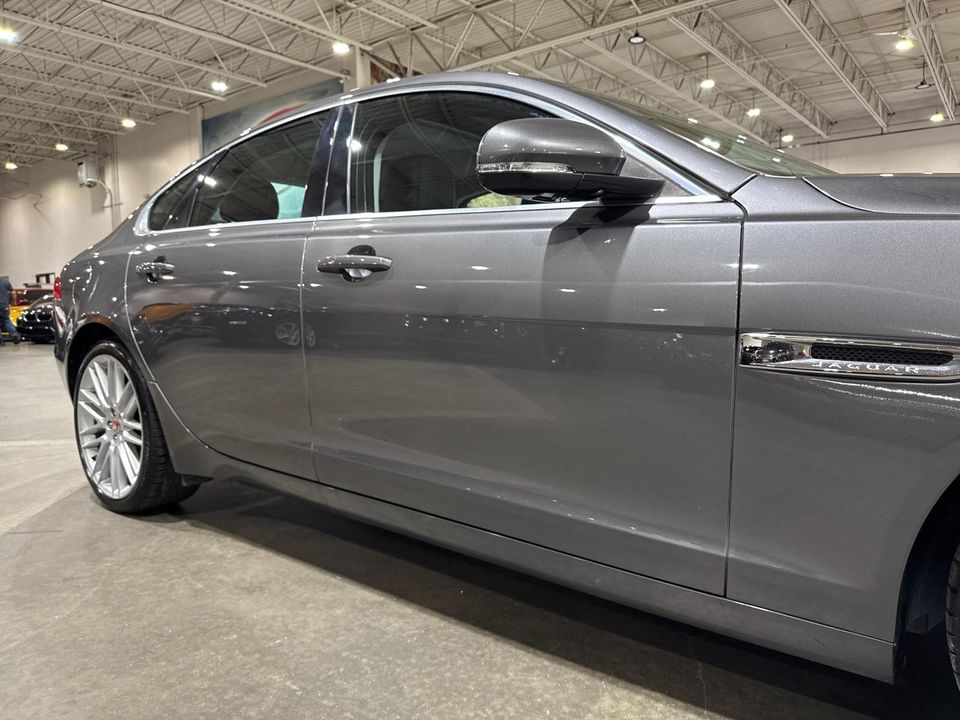 2017 Jaguar XF