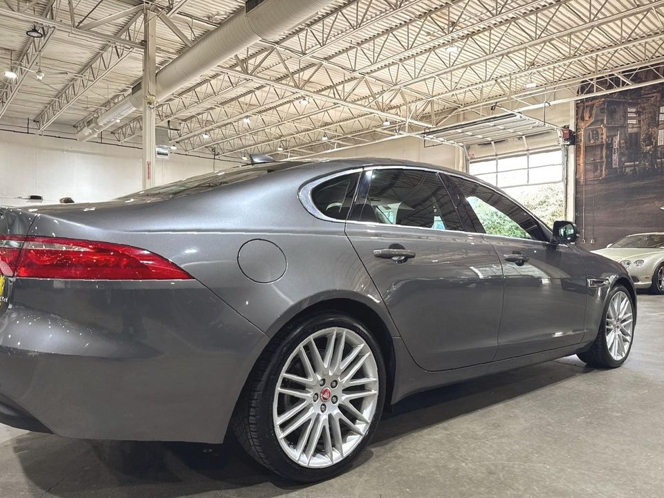 2017 Jaguar XF