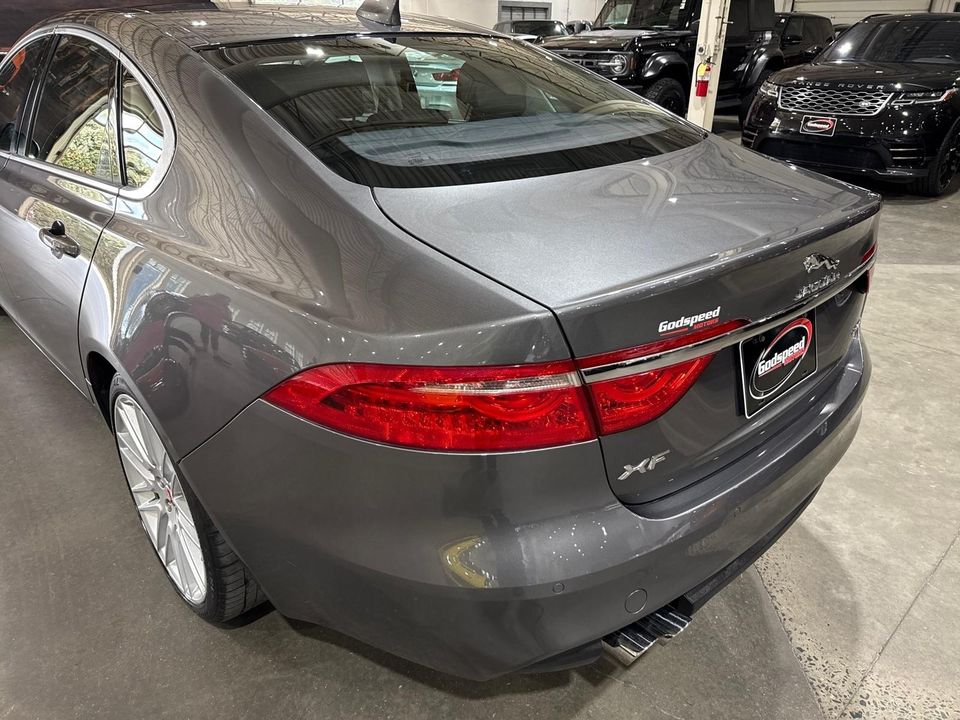 2017 Jaguar XF