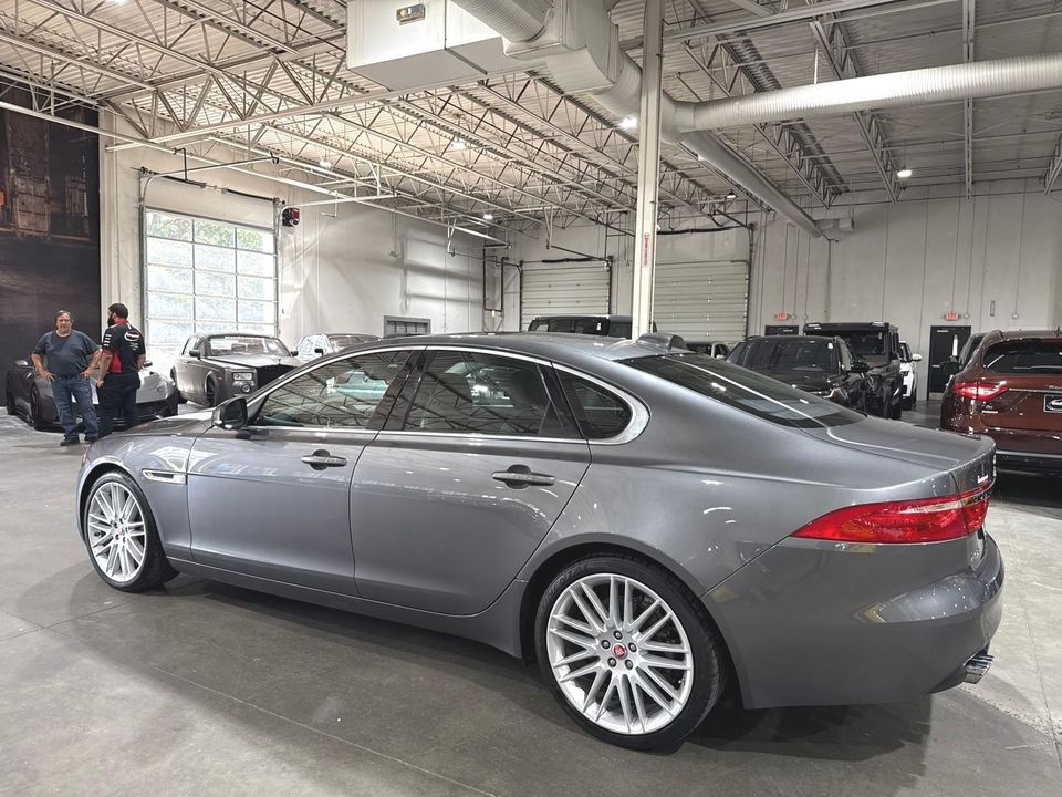 2017 Jaguar XF