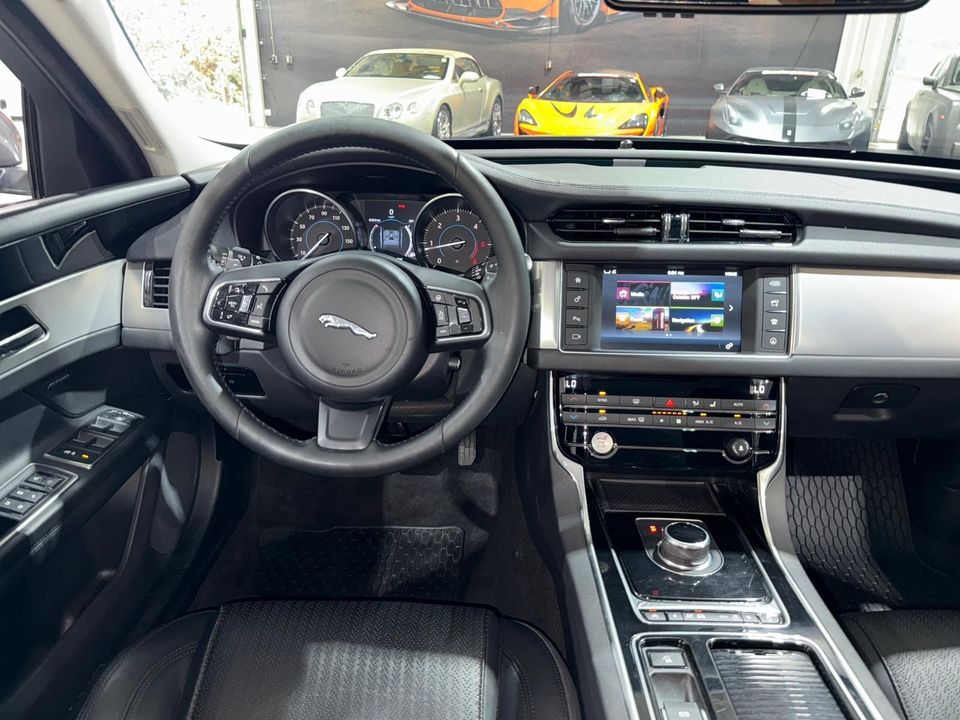 2017 Jaguar XF