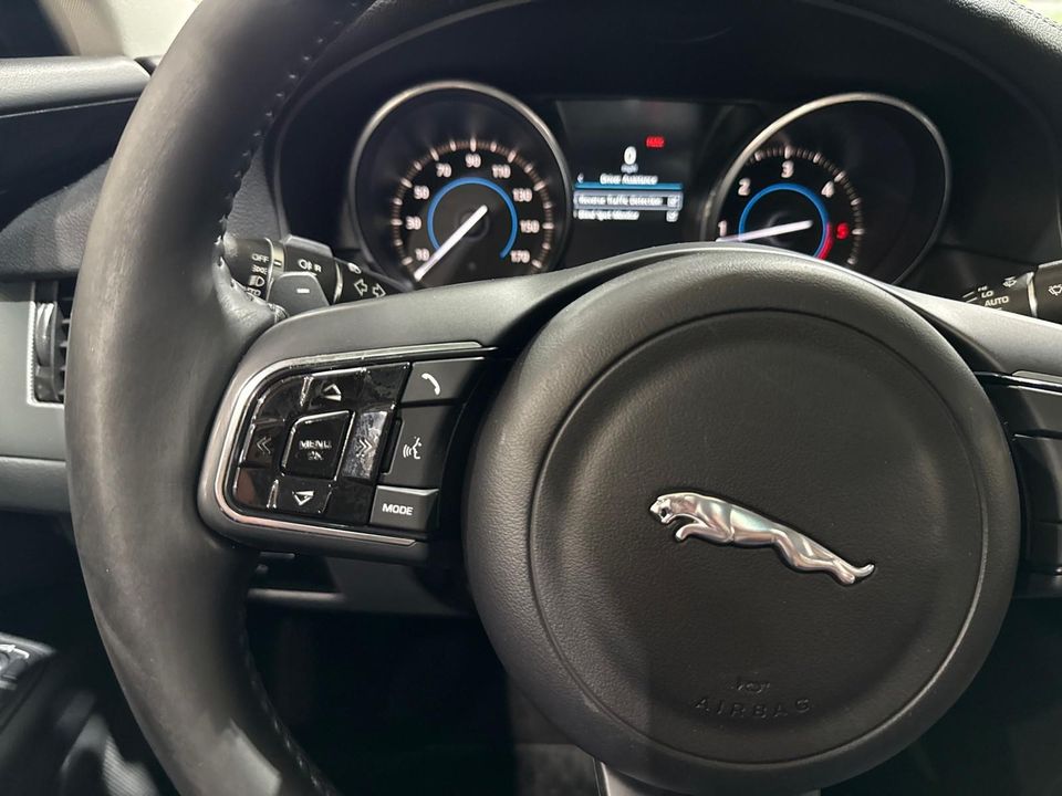 2017 Jaguar XF