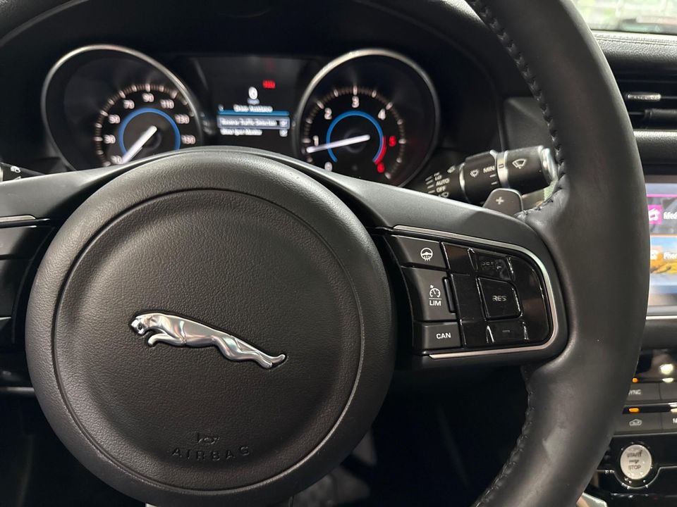 2017 Jaguar XF