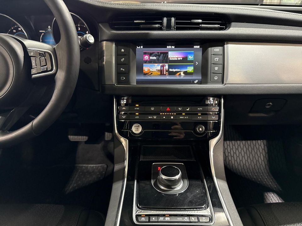 2017 Jaguar XF