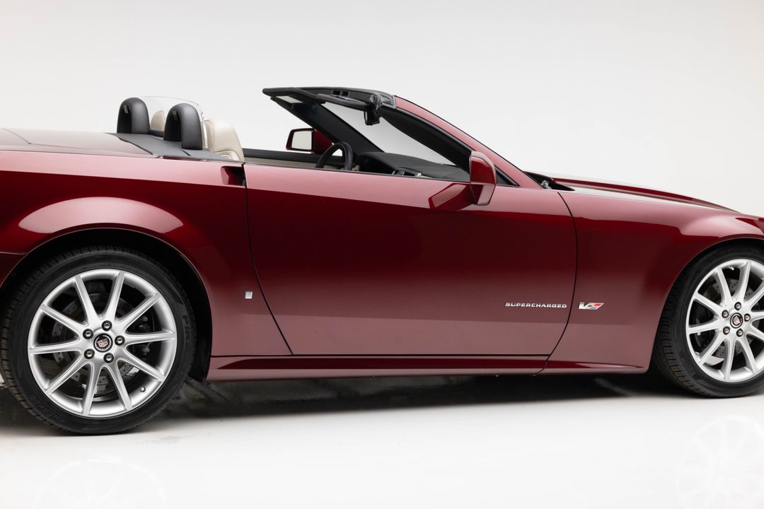 2006 Cadillac XLR-V
