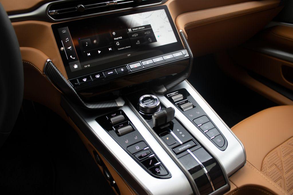 2025 Aston Martin Vanquish
