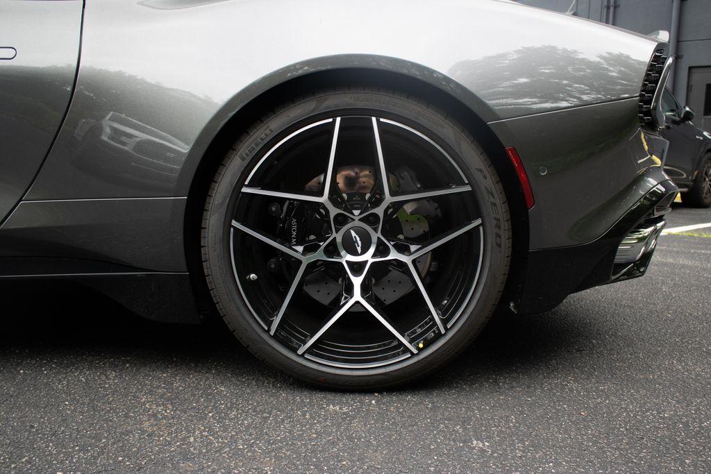 2025 Aston Martin Vanquish