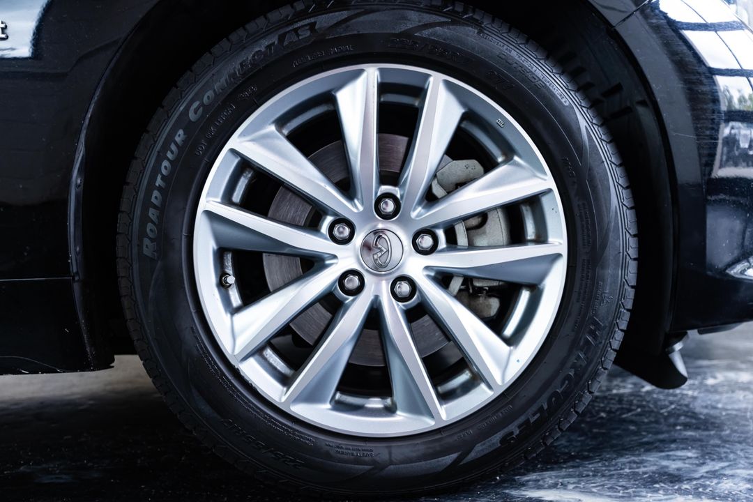 2016 INFINITI Q50