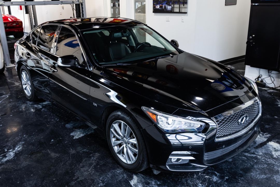 2016 INFINITI Q50