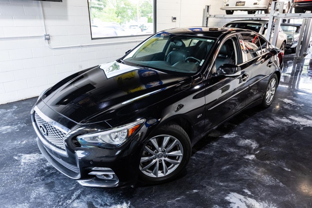 2016 INFINITI Q50