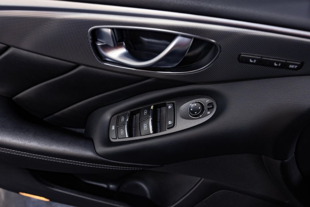 2016 INFINITI Q50