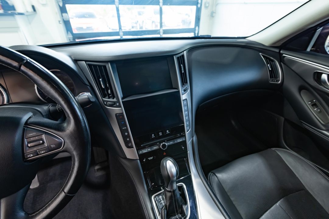 2016 INFINITI Q50