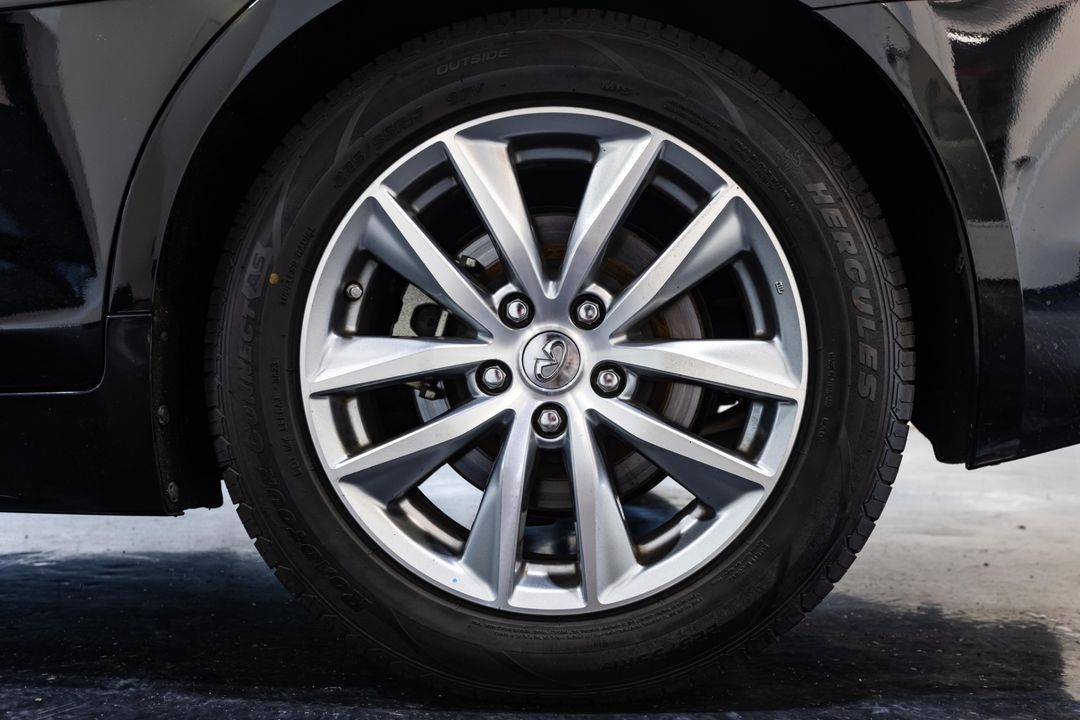 2016 INFINITI Q50