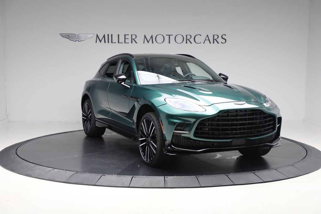2025 Aston Martin DBX