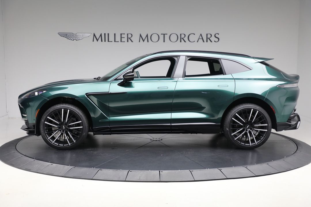 2025 Aston Martin DBX