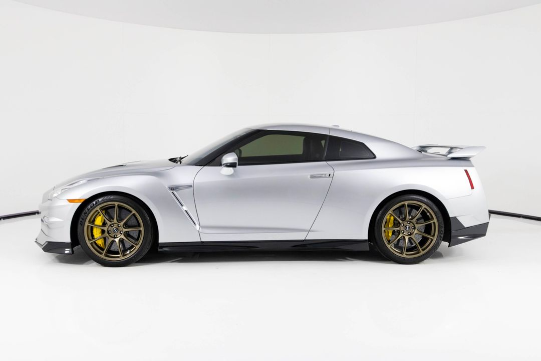 2024 Nissan GT-R
