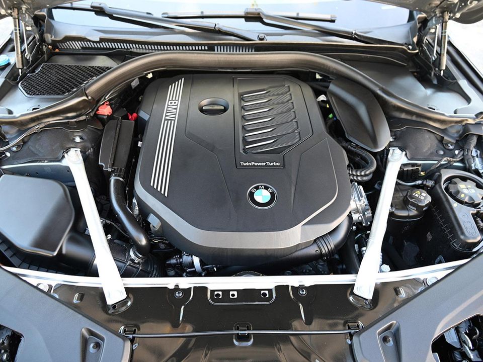 2025 BMW 8 SERIES