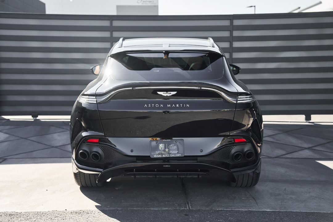 2023 Aston Martin DBX