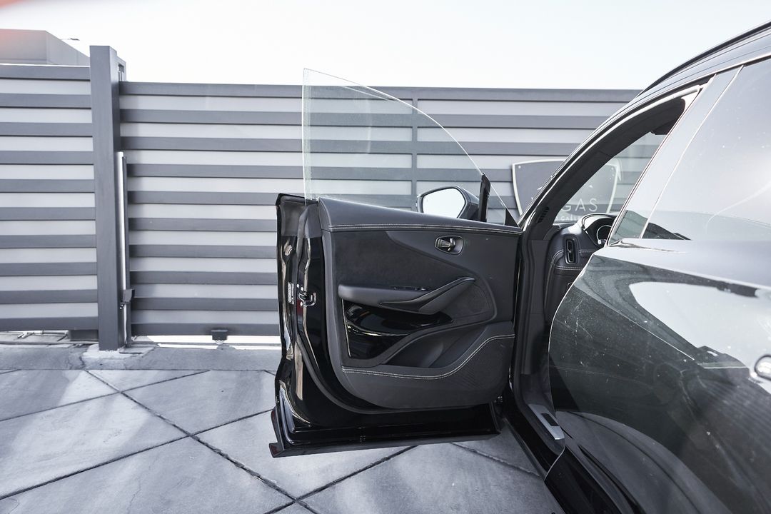 2023 Aston Martin DBX