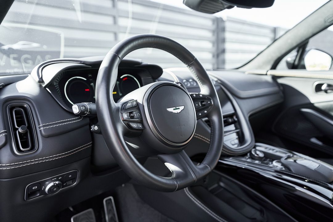 2023 Aston Martin DBX