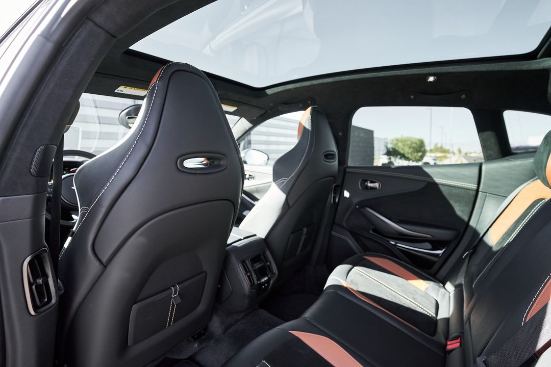 2023 Aston Martin DBX