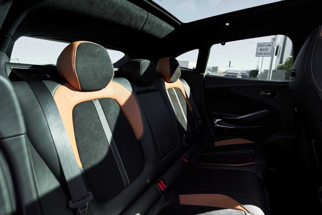 2023 Aston Martin DBX