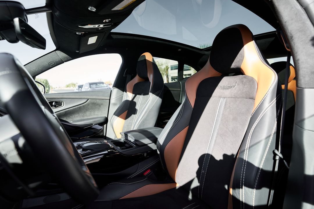 2023 Aston Martin DBX