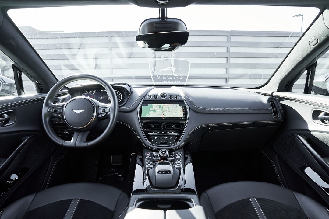 2023 Aston Martin DBX