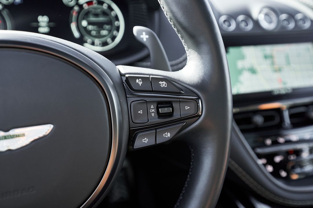 2023 Aston Martin DBX