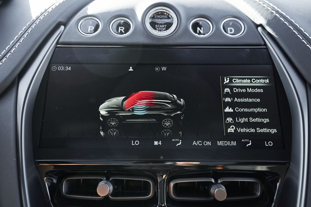 2023 Aston Martin DBX