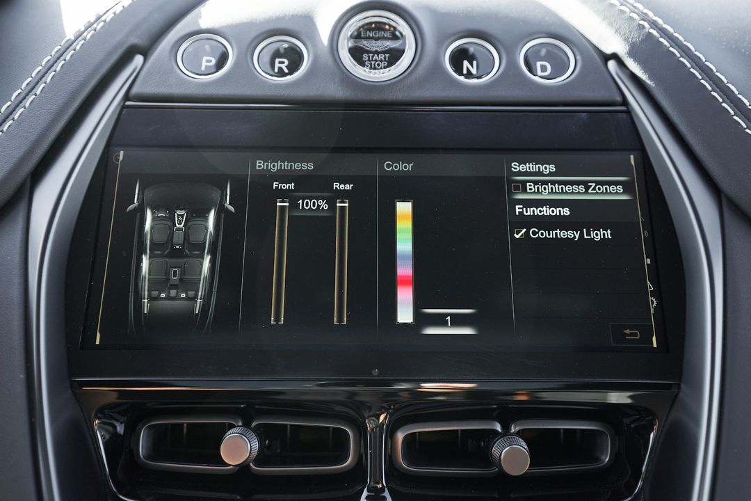 2023 Aston Martin DBX